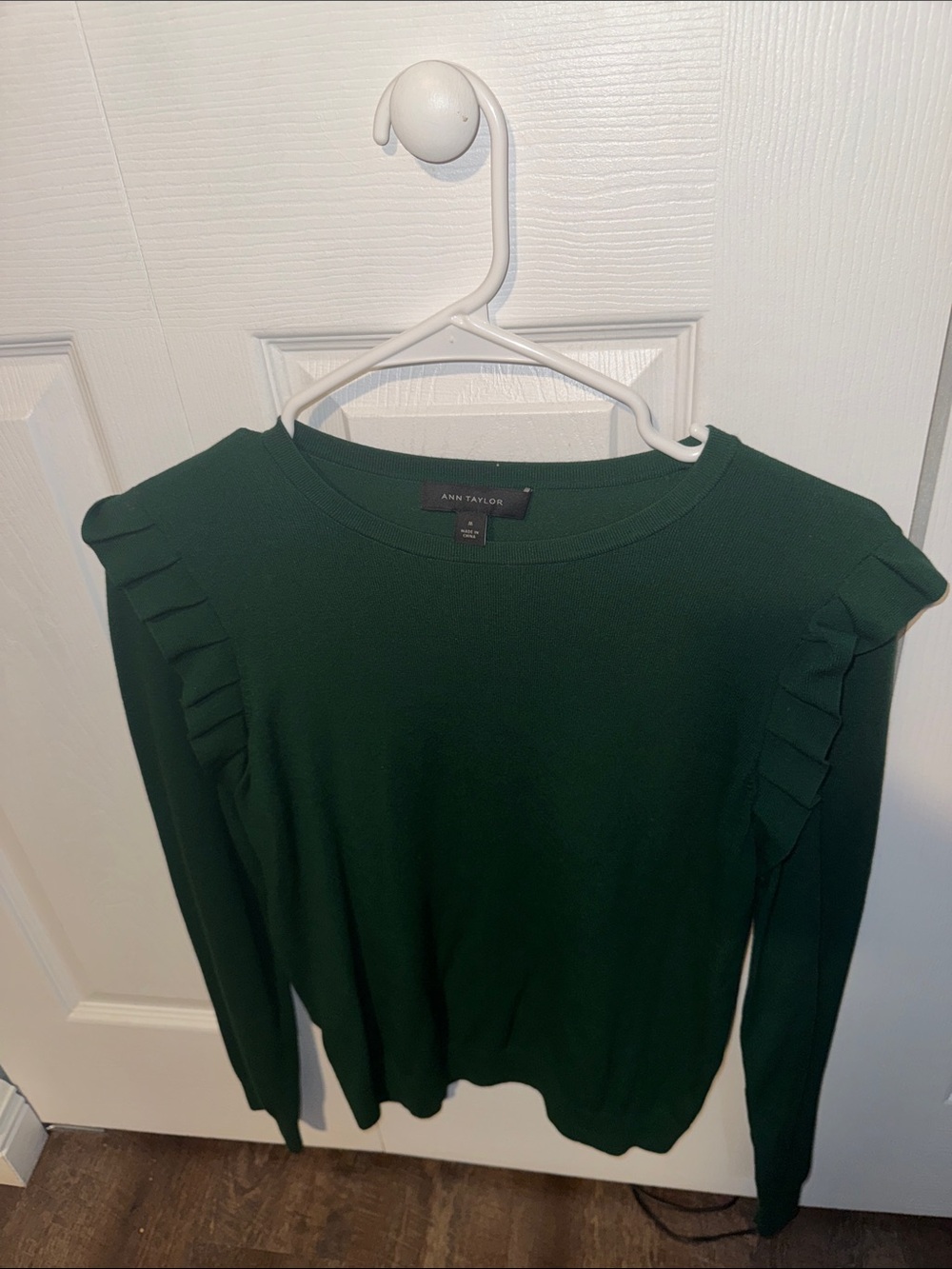 Ann Taylor Dark Green Ruffle Shoulder Long-Sleeve Sweater
